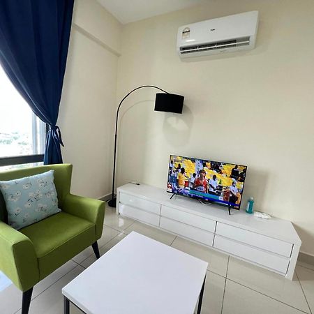 Arc Austin Hill Apartment Джохор-Бару Экстерьер фото