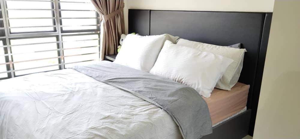 Arc Austin Hill Apartment Джохор-Бару Экстерьер фото