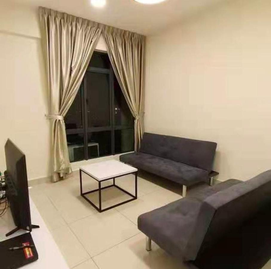 Arc Austin Hill Apartment Джохор-Бару Экстерьер фото