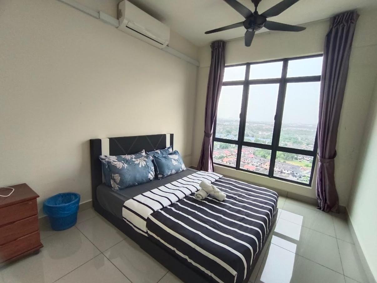 Arc Austin Hill Apartment Джохор-Бару Экстерьер фото