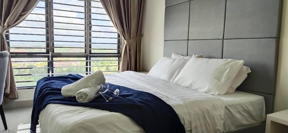 Arc Austin Hill Apartment Джохор-Бару Экстерьер фото